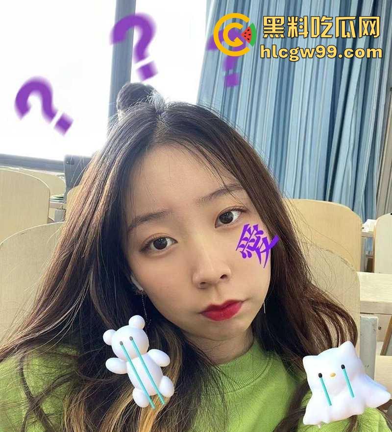 广州大学广告设计的22岁反差学妹【安雯婧】露出私拍福利流出，小穴高清特写，多少舔狗心里的梦中女神！  第6张