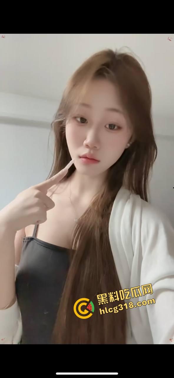 为什么喜欢口交？口交不是前戏，是男人的USB充电口，插上就通电，舔着舔着你就恋爱了！  第1张