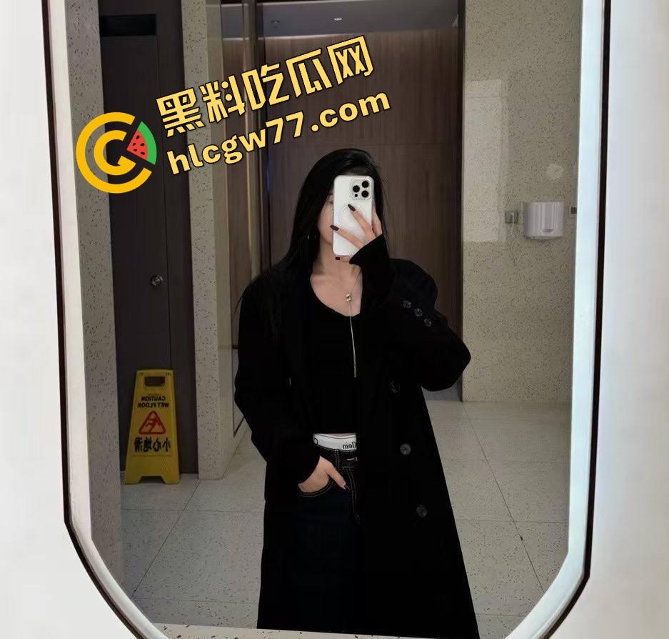 成都瑜伽老师白天教冥想，晚上解开腿自己送穴，骚妻身段像水蛇，老公轻度分享癖群里疯传！  第3张