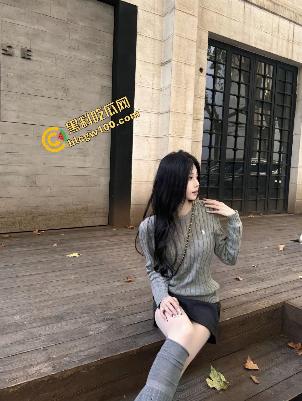 湖南吉首大学反差婊音乐老师『唐嫣』衬衫勾引大哥聊骚 酒店跪趴全裸后怼爆操骚逼！原创独家曝光流出！  第5张