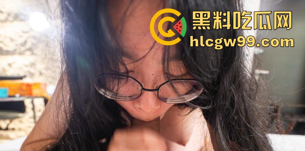 青海大学 女大学生 【伍悦 】被男友调教玩弄 伍悦脱光后 下面肥美的鲍鱼真是太美了！  第8张