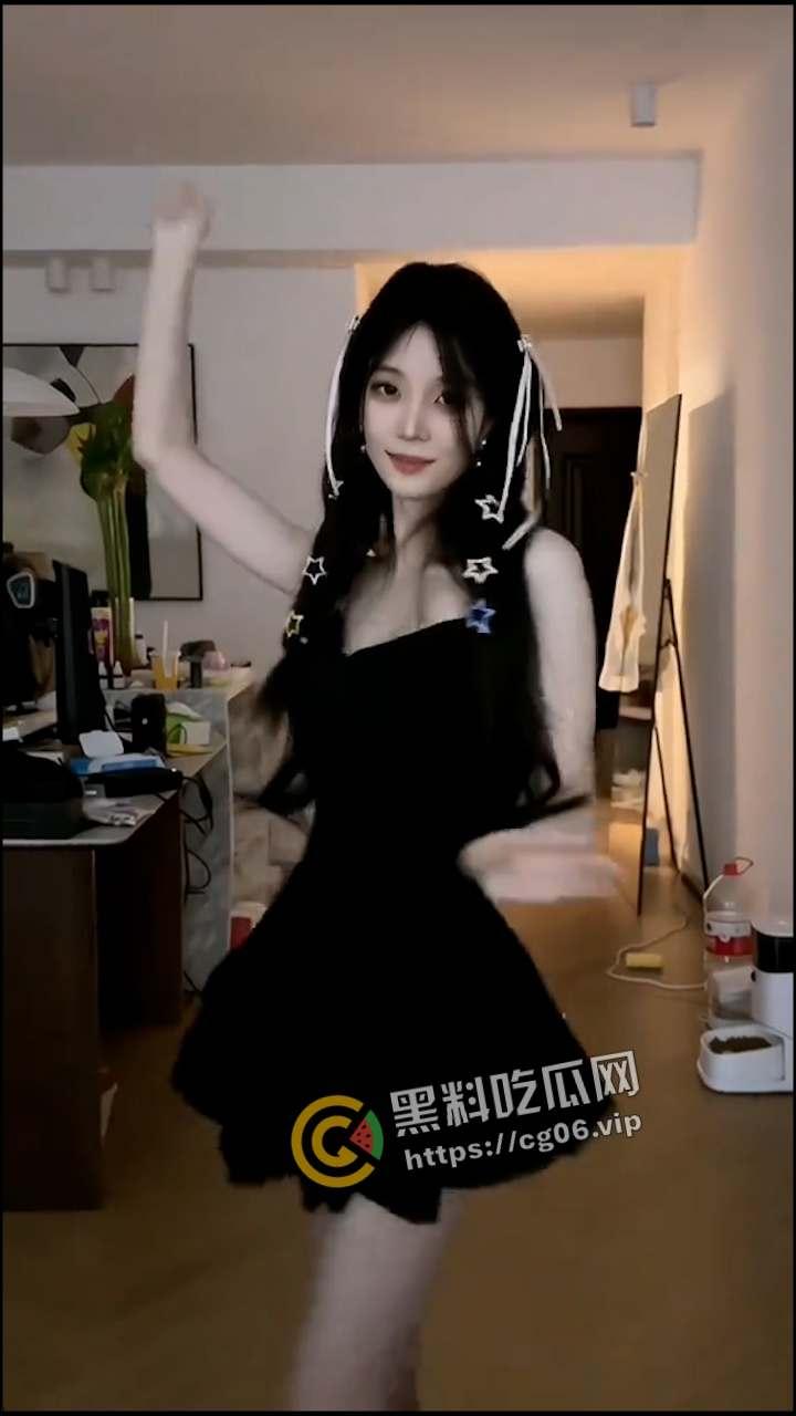 开盒抖音两百万粉丝博主【肚脐小师妹】抖音擦边当女神 维密圈摆烂恰烂钱 真的有钱人怎么会看上一只烂烧鸡呢 第6张 开盒抖音两百万粉丝博主【肚脐小师妹】抖音擦边当女神 维密圈摆烂恰烂钱 真的有钱人怎么会看上一只烂烧鸡呢 第6张