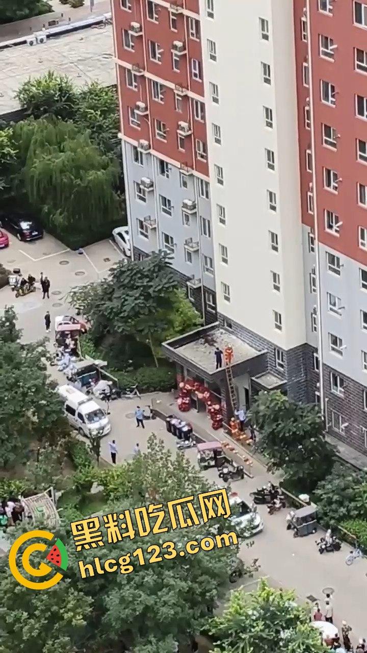 结婚当天邻居跳楼，喜事变悲剧，新人如何处理这场突如其来的困境？  第9张