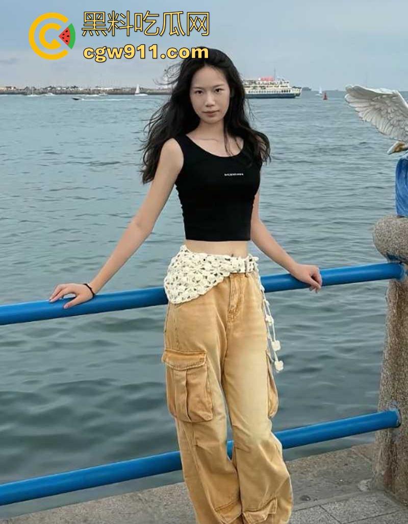 约炮上海电力大学社团美女主席，高颜值极品女大，约炮成瘾拍自慰淫片撩骚，被炮友操的淫水直流！  第6张