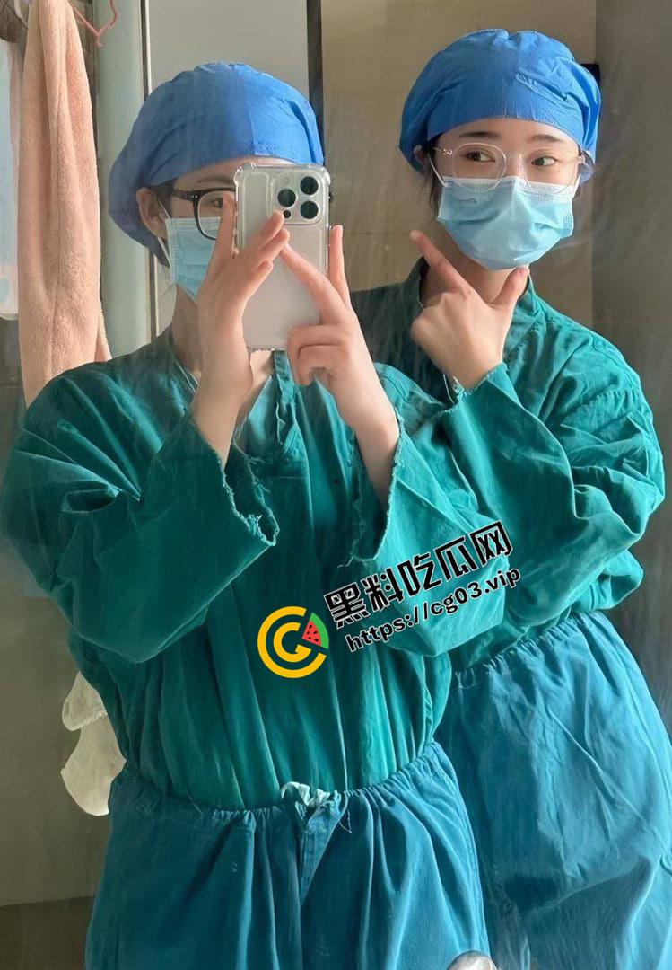 现在的小医院都这么野吗？ 白衣天使 清纯护士在手术室帮病人打飞机还口交  第3张