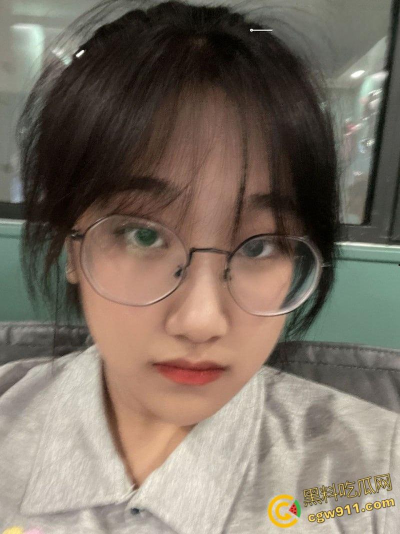 山东科技大学【朱玲慧】, 不雅视频被前男友曝光,清纯校花沦为索精母犬,狗链栓脖狂吞主人生殖器! 第2张 山东科技大学【朱玲慧】, 不雅视频被前男友曝光,清纯校花沦为索精母犬,狗链栓脖狂吞主人生殖器! 第2张