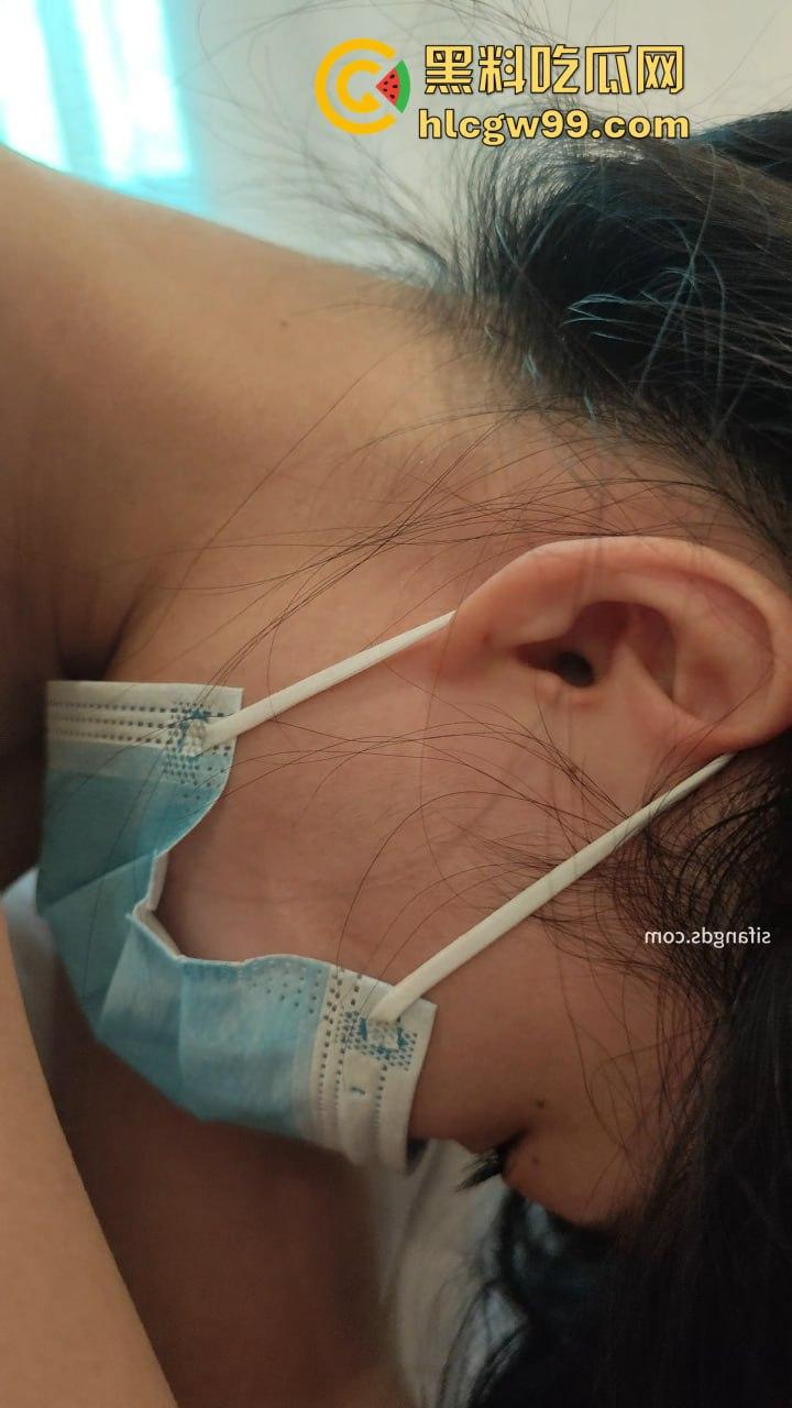 网友投稿！大叔哄骗刚成年少女的第一次，现在的少女这么容易给骗的吗？看着真嫩。  第15张